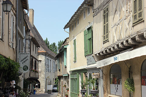 Issigeac: The High Street